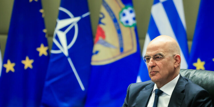 Δένδιας - Ένοπλες Δυνάμεις