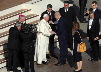 Δένδιας - Πάπας