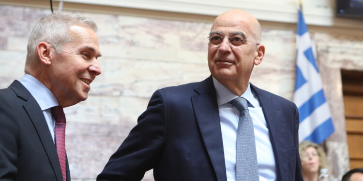 ΥΕΘΑ - Δένδιας