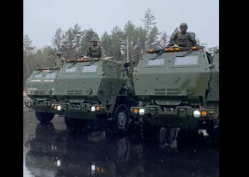 HIMARS: Η Εσθονία έγινε η πρώτη χώρα της Βαλτικής που παρέλαβε 6 πυραυλικά συστήματα από τις ΗΠΑ [pics, vids]