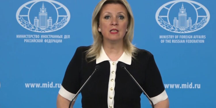 Η Ζαχάροβα κατηγορεί τον Ζελένσκι για τη συνέχιση του πολέμου επειδή «δεν κάνει υποχωρήσεις» στην κυριαρχία της χώρας του