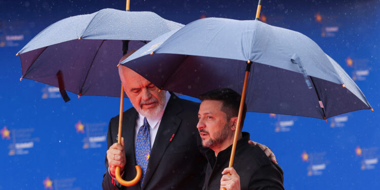 Σύνοδος Ευρωπαϊκής Πολιτικής Κοινότητας: Αντιδράσεις για την στάση του Πούτιν και φωνές για αύξηση της πίεσης προς τη Ρωσία