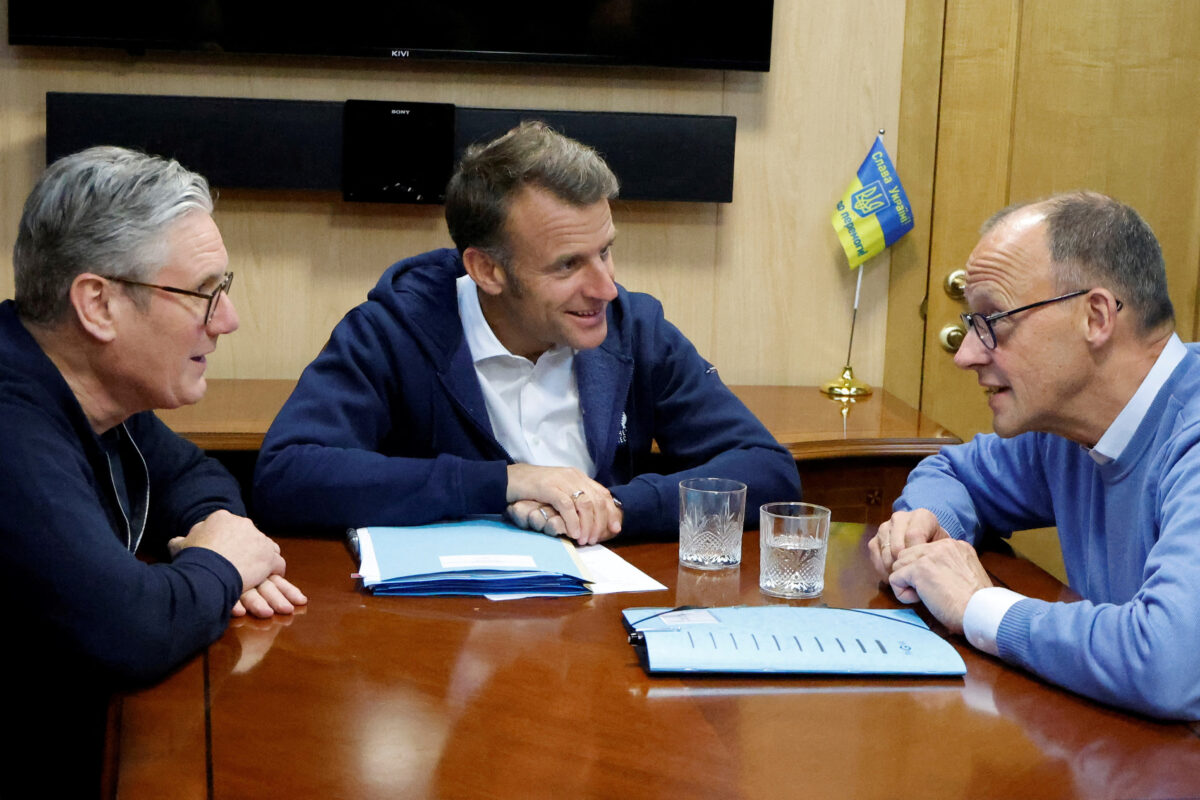 Μακρόν - Στράμερ - Μερτς