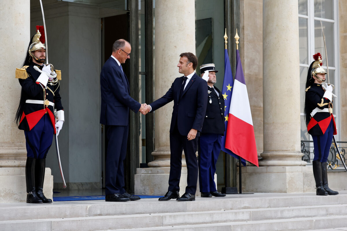 Μακρόν - Μερτς