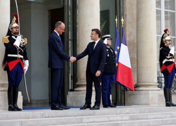 Μακρόν - Μερτς