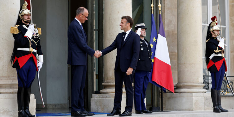 Μακρόν - Μερτς