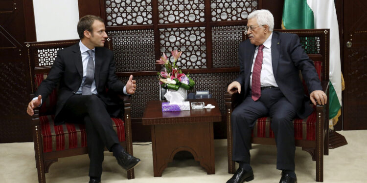 Μακρόν - Αμπάς