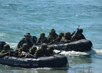 νέα δομή δυνάμεων