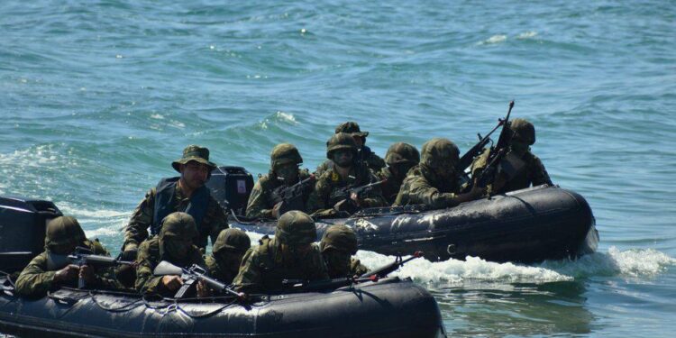 νέα δομή δυνάμεων