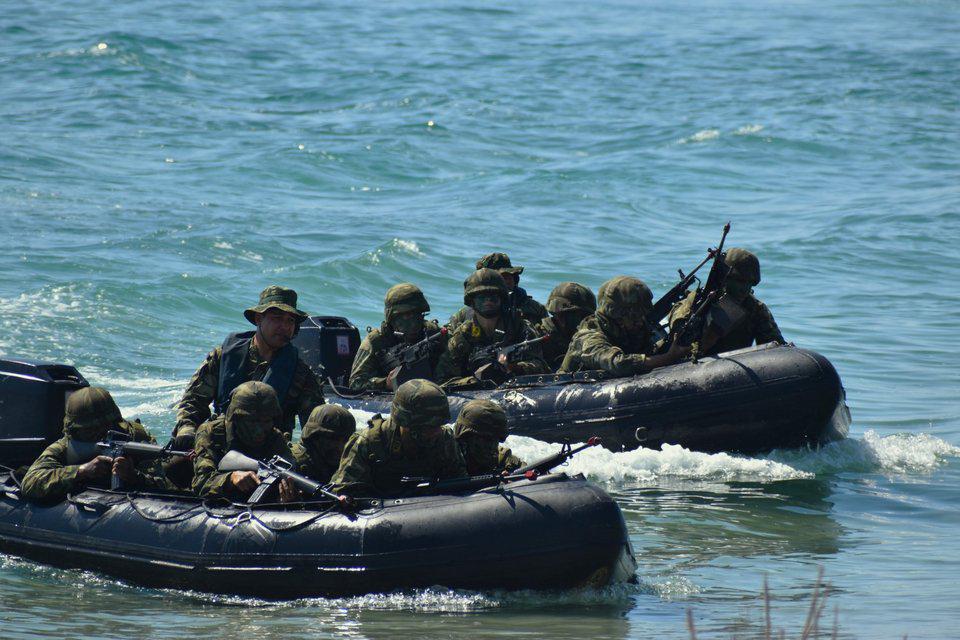 νέα δομή δυνάμεων