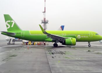 Ρωσία: Επιβατικό αεροσκάφος επέστρεψε σε αεροδρόμιο της Σιβηρίας έχοντας αναφέρει απώλεια πίεσης