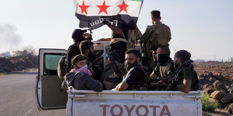 Συρία: Ο υπουργός Άμυνας ανακοίνωσε κατάπαυση πυρός στη Σουέιντα – Το Ισραήλ αναλαμβάνει δράση για να προστατεύσει τους Δρούζους