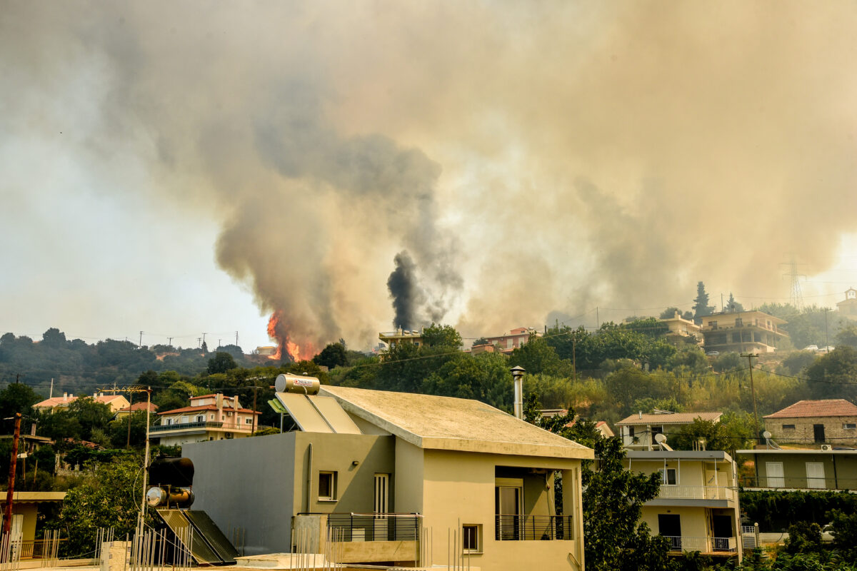Φωτιά στην Πάτρα