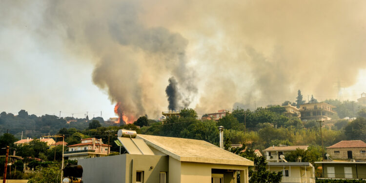 Φωτιά στην Πάτρα