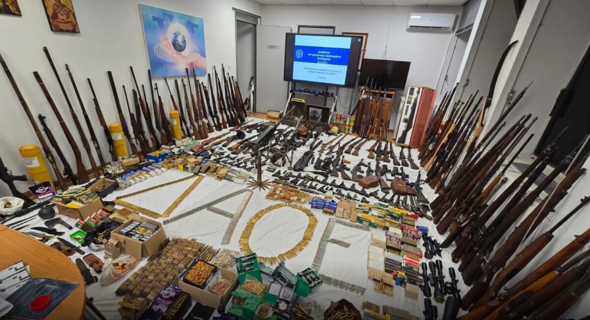 οπλοστάσιο απόστρατου Πολεμικής Αεροπορίας