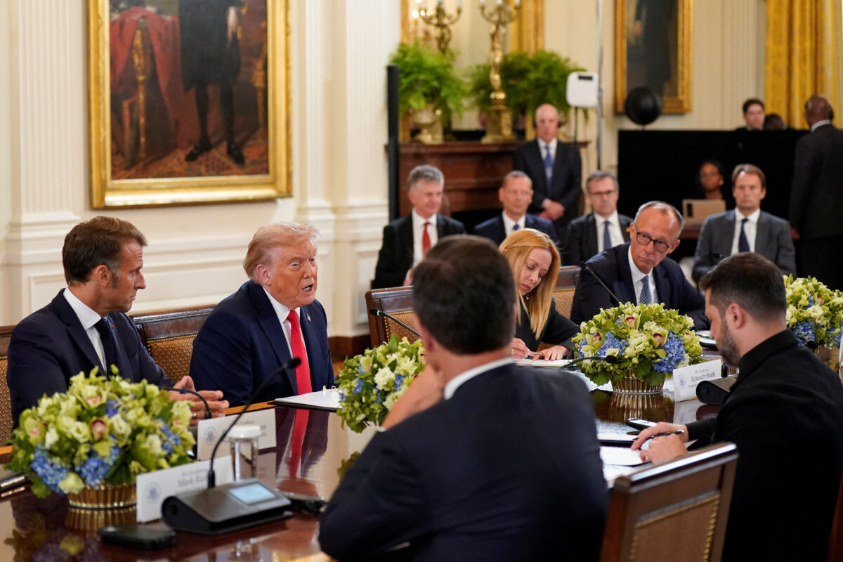 Τραμπ - Μακρόν - Ζελένσκι - Μερτς