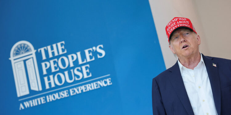 Τραμπ: «Δεν θέλω να είμαι παρών στη συνάντηση Πούτιν και Ζελένσκι – Είναι σαν το λάδι με το ξύδι»