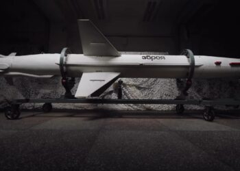 Long Neptune: Η Ουκρανία παρουσίασε τον νέο πύραυλο με βεληνεκές 1000 χιλιομέτρων