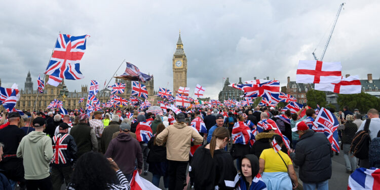 Βρετανία - διαδήλωση