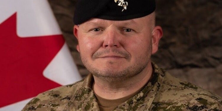 στρατιώτης