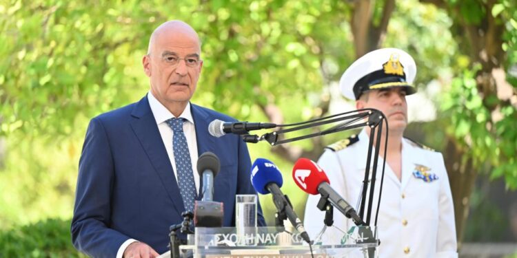 Δένδιας - FDI