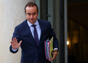 Λεκορνί - Μακρόν