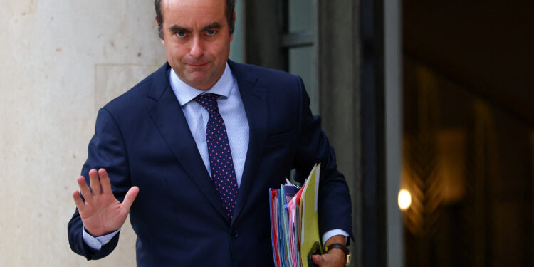 Λεκορνί - Μακρόν