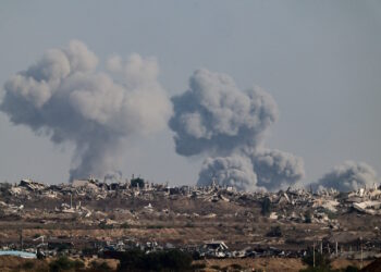 Το Ισραήλ προώθησε τεθωρακισμένες δυνάμεις μέσα στην πόλη της Γάζας – Η Χαμάς έχασε επαφή με δύο ομήρους
