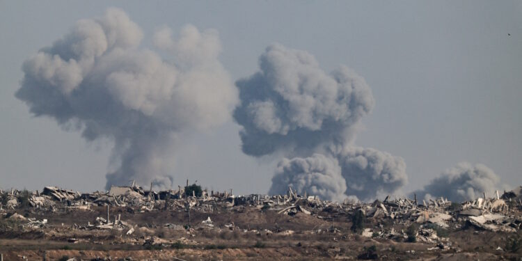 Το Ισραήλ προώθησε τεθωρακισμένες δυνάμεις μέσα στην πόλη της Γάζας – Η Χαμάς έχασε επαφή με δύο ομήρους