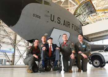 ΗΠΑ: Απεβίωσε σε ηλικία 103 ετών ο Τζον Λακαντού  – Ο τελευταίος επιζών του «αιματοβαμμένου« 100ου Σμήνους Βομβαρδισμού στον Β’ ΠΠ