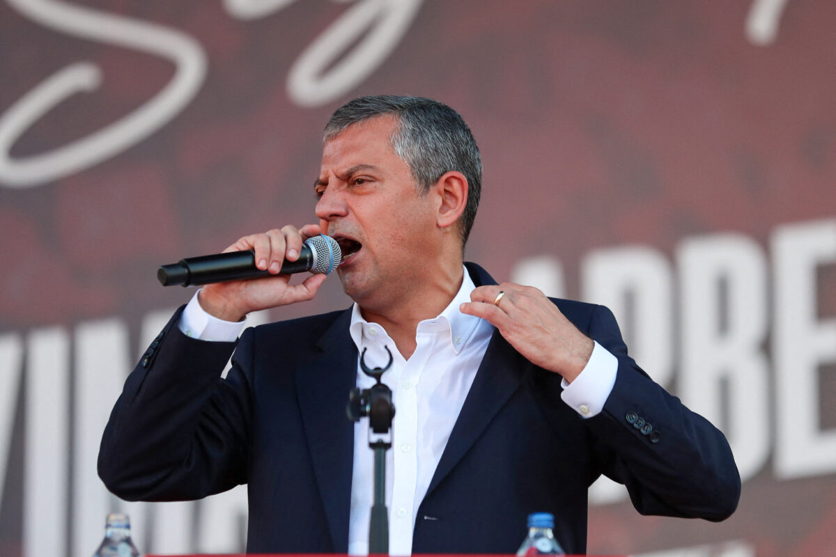 Οζγκιούρ Οζέλ