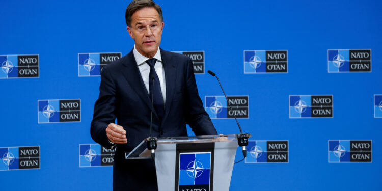 Μαρκ Ρούτε - NATO