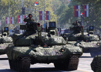 Σερβία - παρέλαση