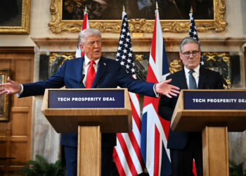 Τραμπ - Στάρμερ