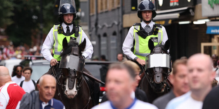 Βρετανία: Συλλήψεις τριών ατόμων με την κατηγορία ότι βοήθησαν τις ρωσικές υπηρεσίες κατασκοπείας
