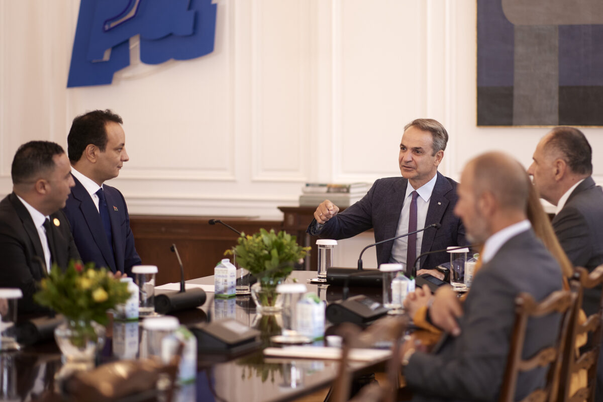 Μητσοτάκης - Χάφταρ