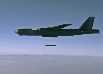 Βανς - Πυρηνικές δοκιμές