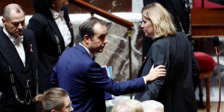 Γαλλία: H Εθνοσυνέλευση απέρριψε σήμερα τις δύο πρότασεις μομφής κατά της κυβέρνησης Λεκορνί