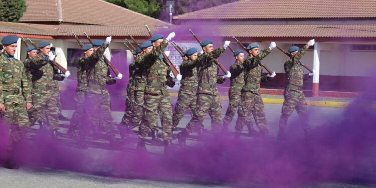 στρατεύσιμοι