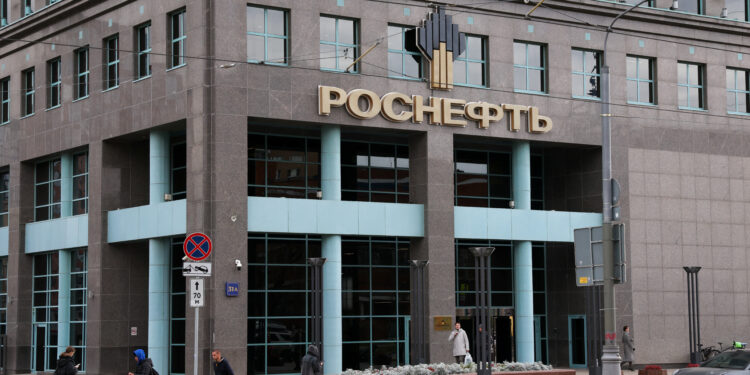 Reuters: Η Κίνα αναστέλλει τις αγορές ρωσικού πετρελαίου μετά τις κυρώσεις Τραμπ – Η Γερμανία ζητά «εξαίρεση»