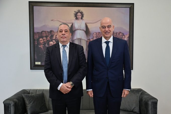 Δένδιας - Πάλμας