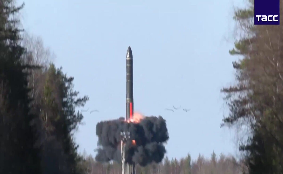 Πούτιν - εκτόξευση Yars