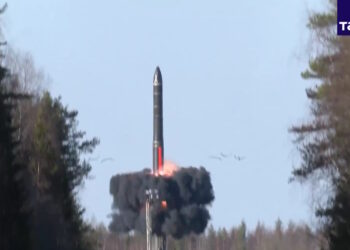 Πούτιν - εκτόξευση Yars