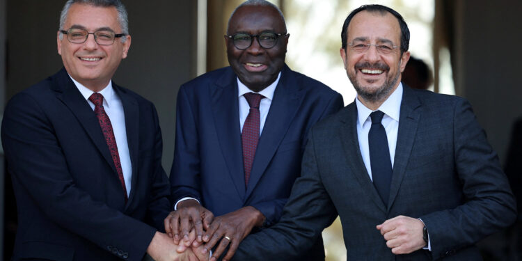 Κύπρος - Χριστοδουλίδης