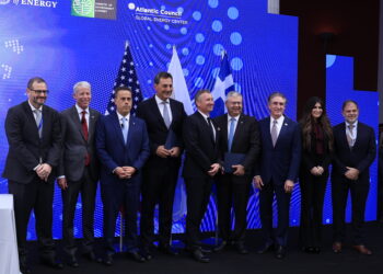 ExxonMobil: «Παρούσα» για έρευνες στο οικόπεδο 2 στο Ιόνιο – Η πρώτη γεώτρηση μετά από 40 χρόνια στη χώρα