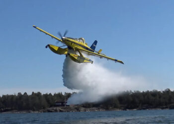 συντριβή - AT-802