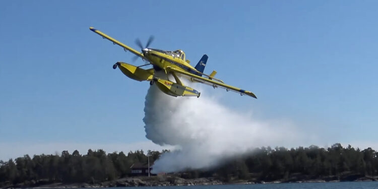 συντριβή - AT-802