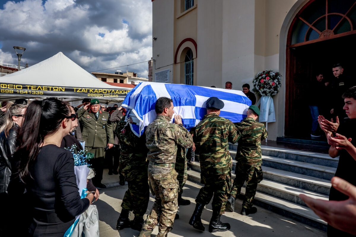 Κηδεία ΕΠΟΠ