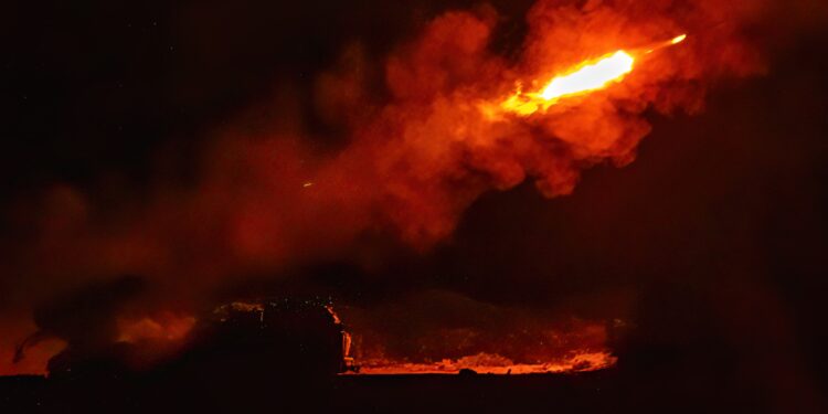 βολές πυροβολικού