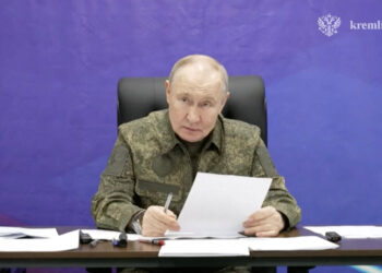 Πούτιν: Ο ρωσικός στρατός τον ενημέρωσε ότι κατέλαβε τις πόλεις Ποκρόφσκ και Βοβτσάνκ [vids]